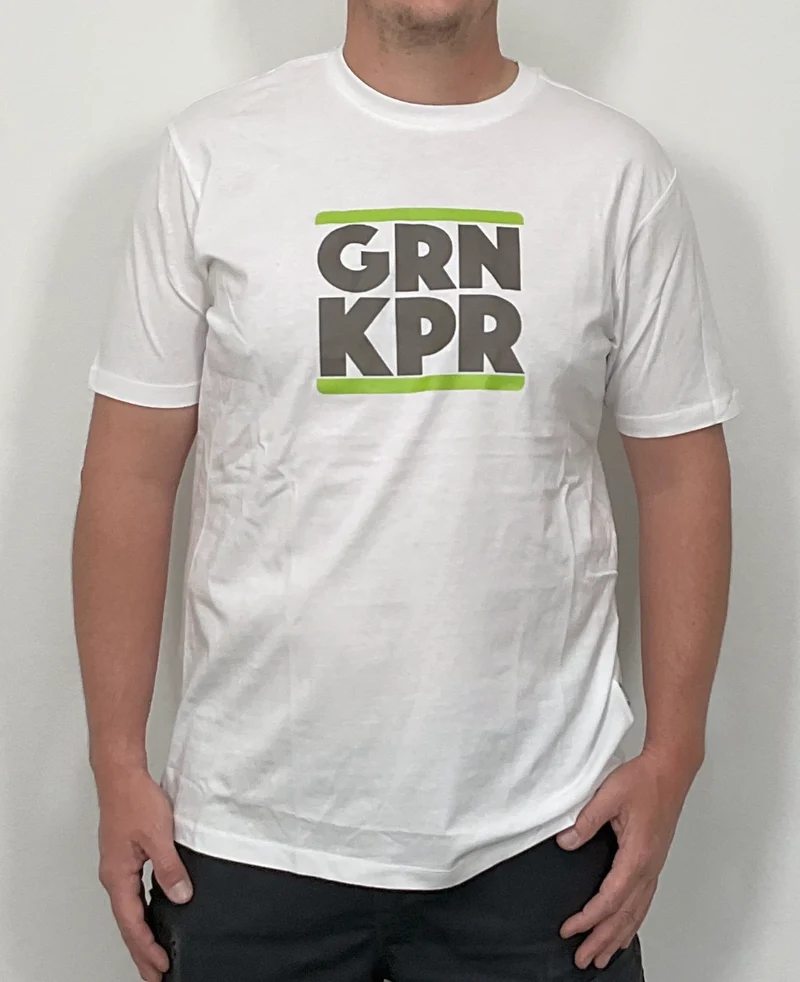T-Shirt Aufdruck "GRNKPR" - Weiß