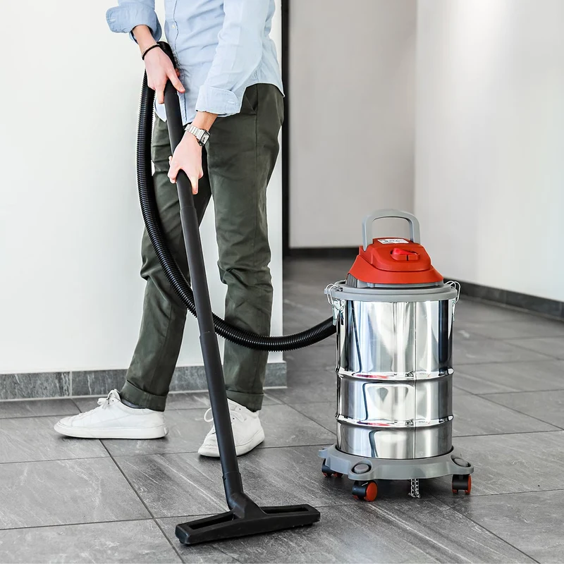 Nass- und Trockensauger 1200 W