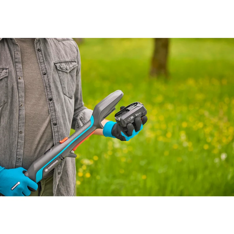 Gardena Akku-Teleskop-Baumschere HighCut 360/18V P4A / Ready-To-Use / Set