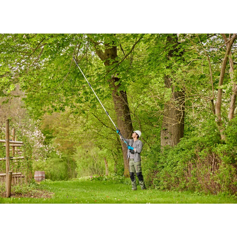Gardena Akku-Teleskop-Baumschere HighCut 360/18V P4A / Ready-To-Use / Set