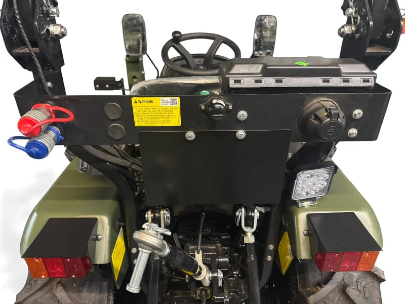 Startrac Allrad-Kleintraktor 26 9+9 mit Radialbereifung + Frontlader inklusive Schaufel