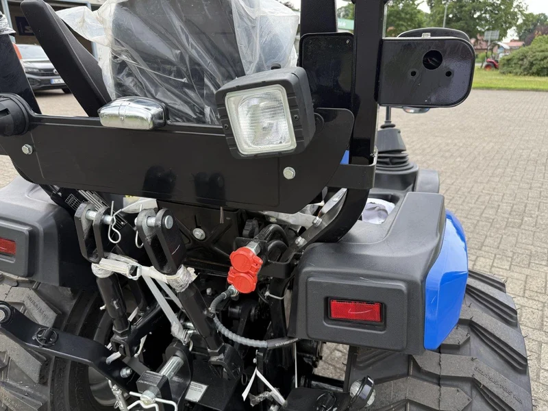 Solis Kompakttraktor 26 9+9 Vorführer mit Industriebereifung -sofort verfügbar