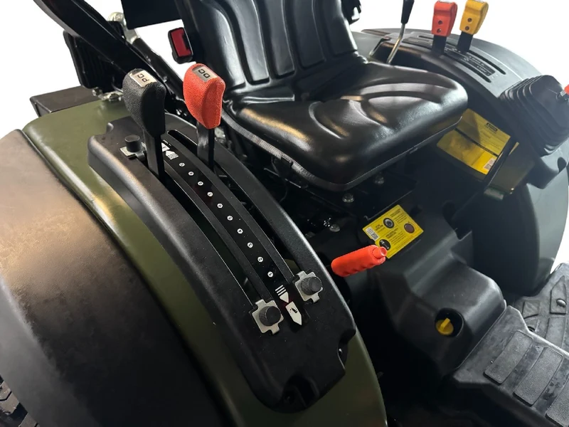 Startrac Allrad-Kleintraktor 26 HST mit Rasenbereifung