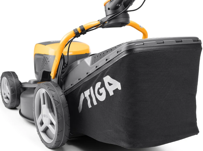 Stiga Akku-Rasenmäher mit Radantrieb Combi 548e S Kit mit 5 Ah Akku und Ladegerät