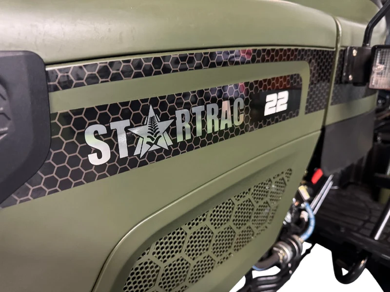Startrac Allrad-Kleintraktor 22 Nato-Grün mit Ackerstollenbereifung