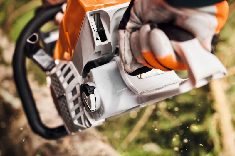 STIHL Benzin-Motorsäge MS 400 C-M, RH, Schienenlänge 40 cm