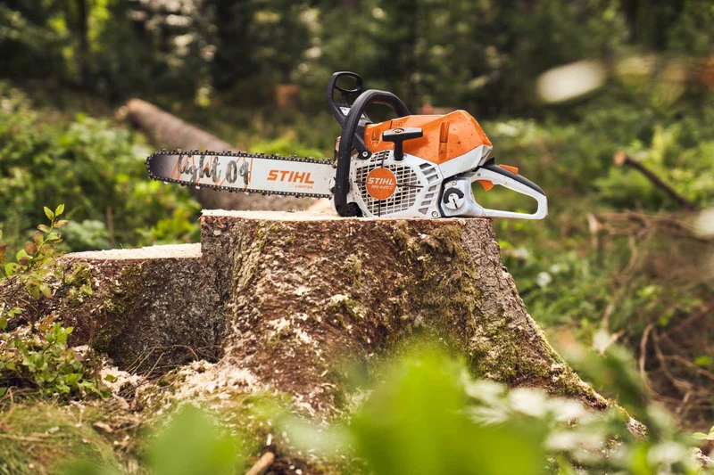 STIHL Benzin-Motorsäge MS 400 C-M, RH, Schienenlänge 45 cm