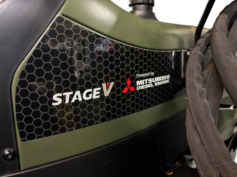 Startrac Allrad-Kleintraktor 26 mit Galaxy-Garden-Pro-Bereifung + Frontlader inklusive Schaufel