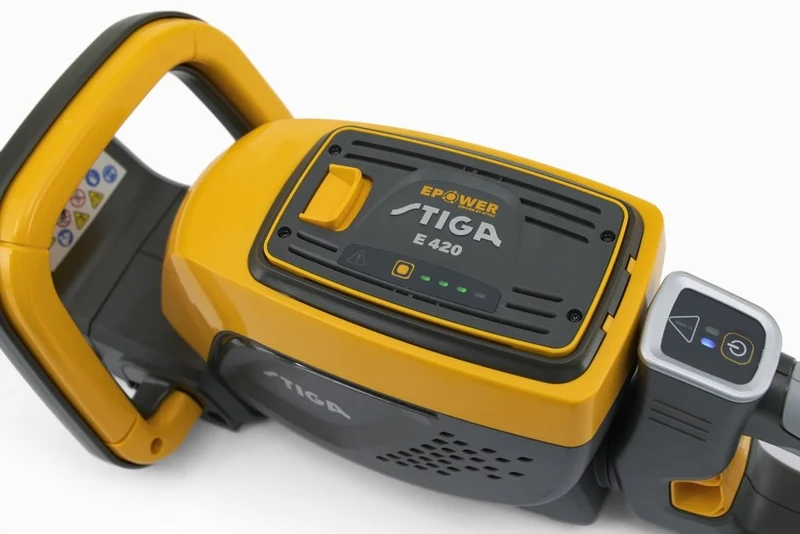 Stiga Akku-Heckenschere HT 500e Kit - mit Akku und Ladegerät