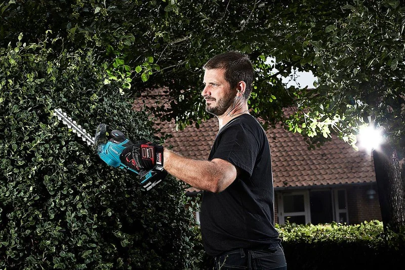 Makita Akku-Gras- und Strauchschere DUM604ZX - ohne Akku und Ladegerät