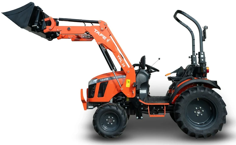 Tafe Allrad-Universalschlepper 6028H mit Frontlader und OPG-Schutzvorrichtung Grundmaschine ohne Bereifung