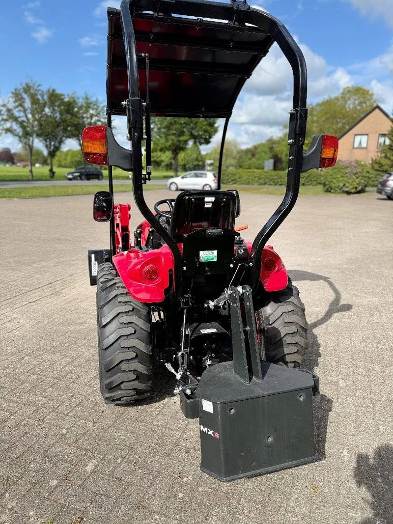 Tym Allrad-Kompakttraktor T265 HST mit Industriebereifung, Frontlader, Palettengabel, OPG-Dach -Vorführer