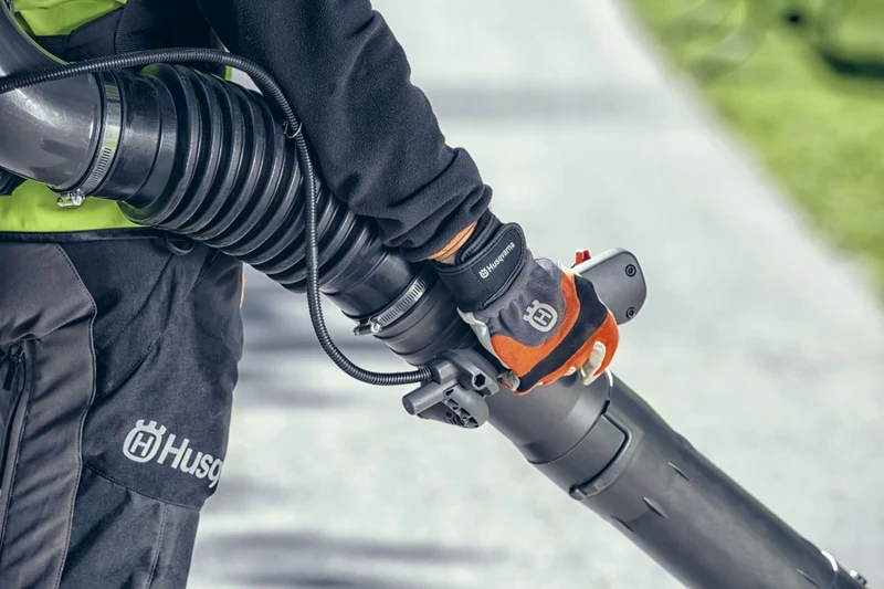 Husqvarna Rückentragbares Benzin Laubblasgerät 570BTS