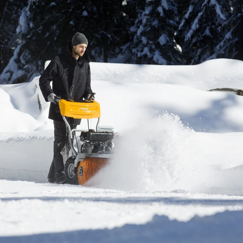 Stiga Schmutz- und Schneekehrmaschine SWS 800 GE Elektrostart