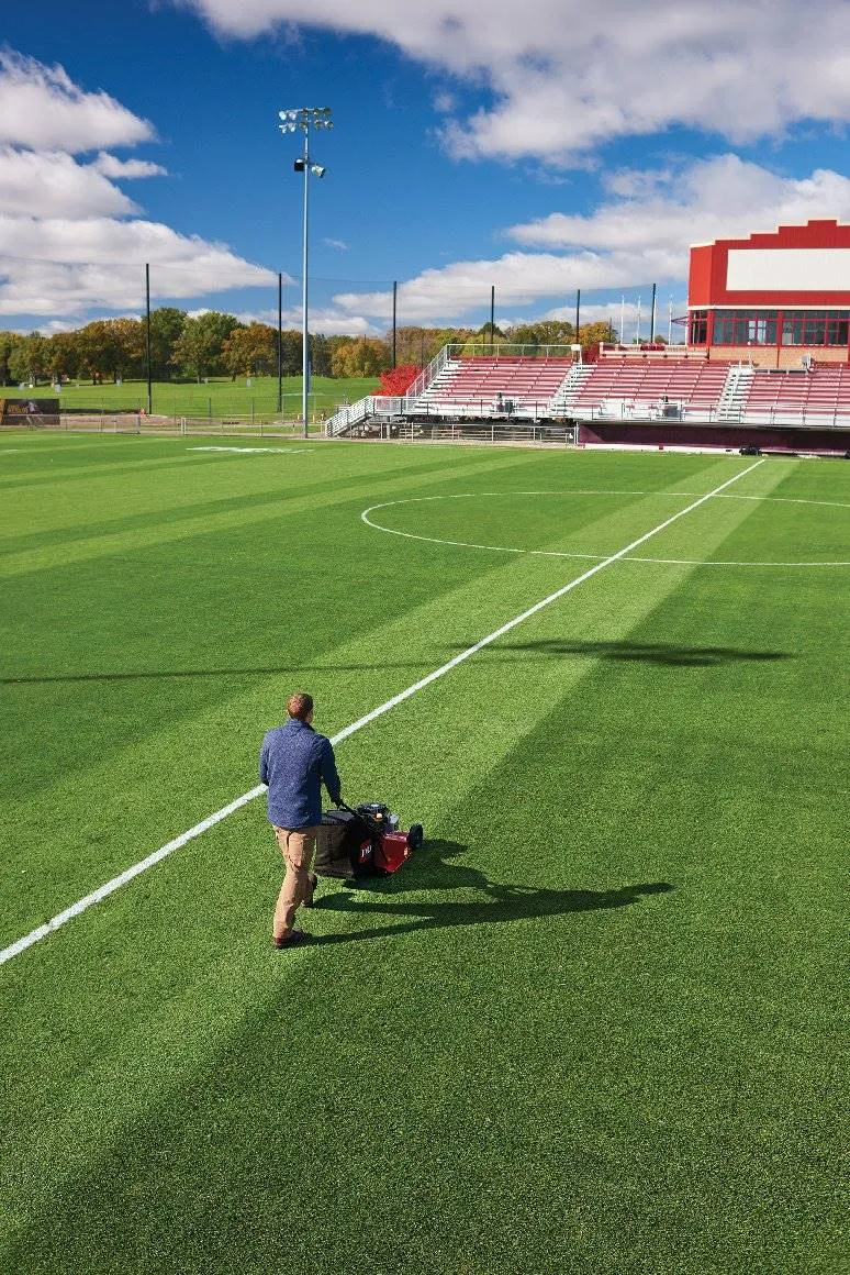 Toro Kontur-Benzinrasenmäher mit Walzenantrieb ProStripe 560