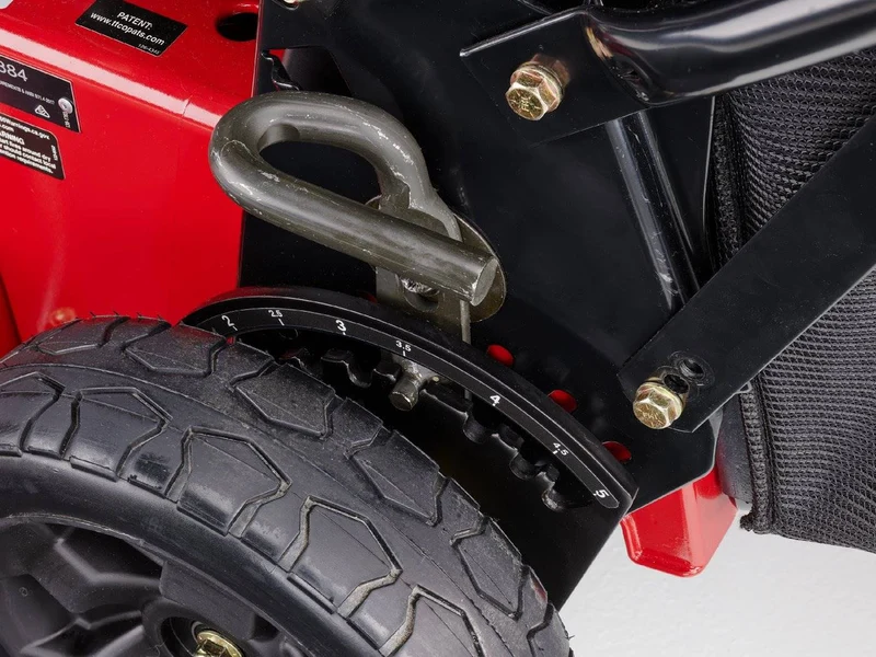 Toro Benzin-Rasenmäher mit Radantrieb TurfMaster HDX