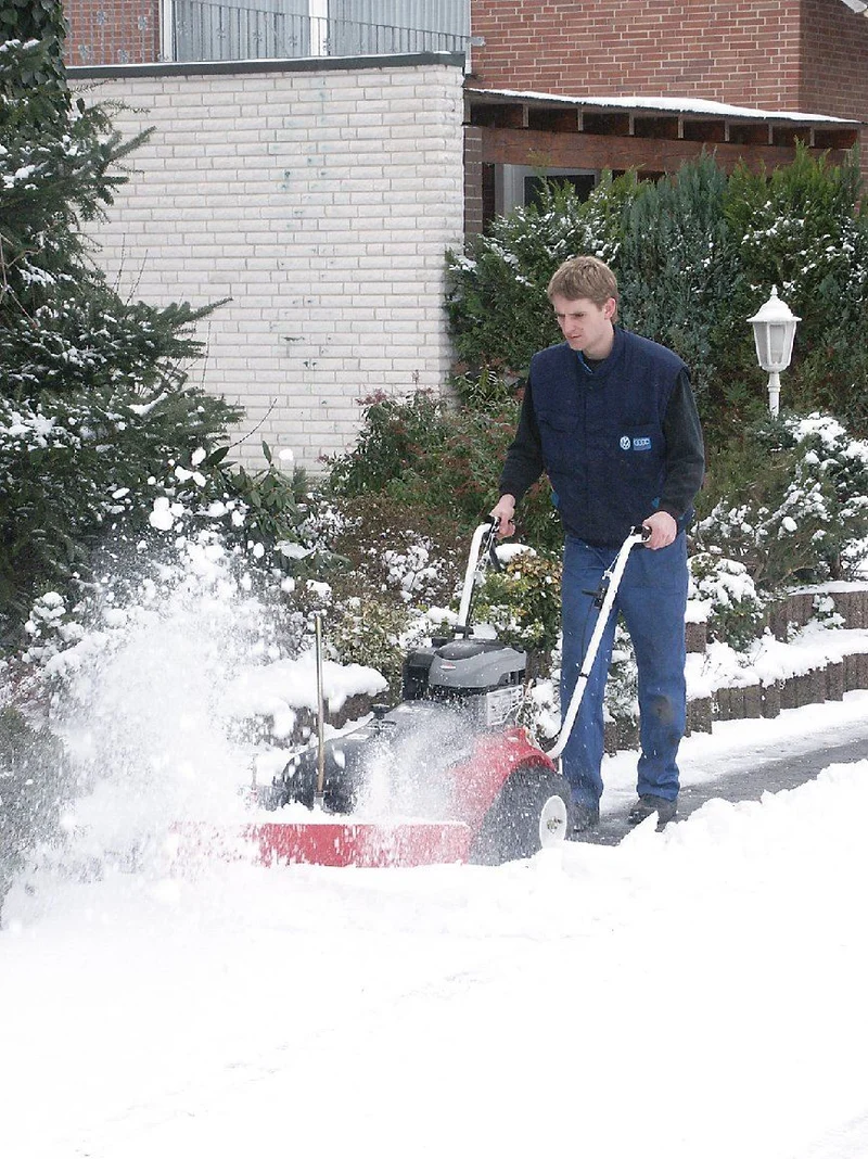 Tielbürger Schmutz- und Schneekehrmaschine tk38 Briggs&Stratton 675 iS
