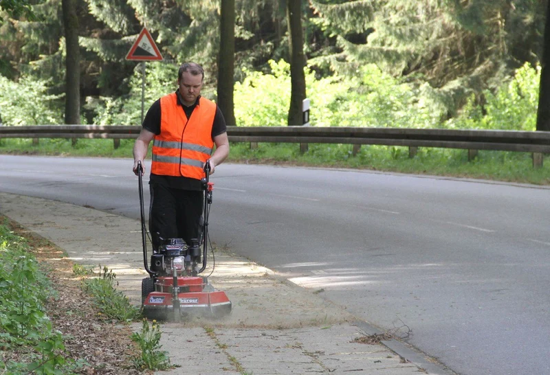 Tielbürger Wildkrautbürste TW50X B&S 850 IC - mit Antrieb