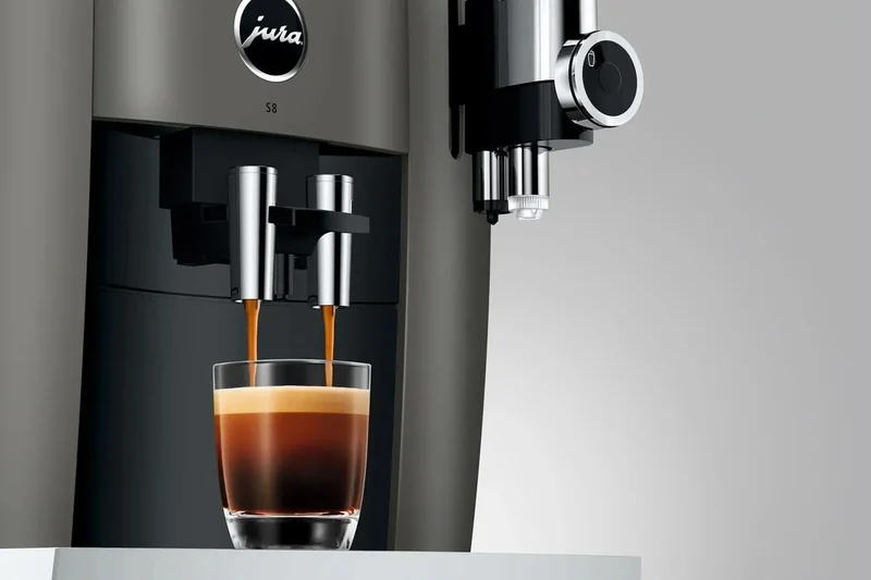 JURA S8 (EB) Kaffeevollautomat – One-Touch, 15 Spezialitäten, TFT-Display