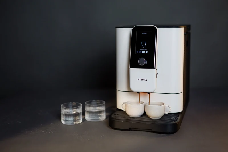 Nivona NIVO 8112 Kaffeevollautomat – Chilled Brew, 7" Touchscreen, Aroma Balance | Inkl. 7 Jahre Garantie