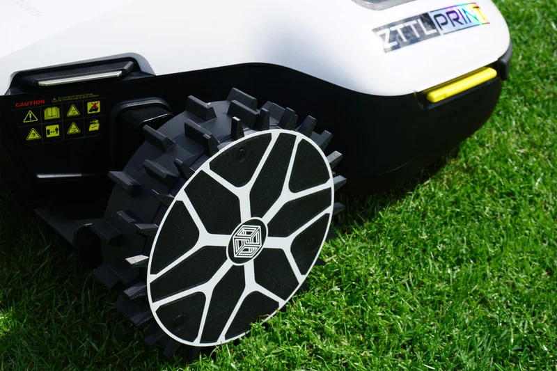 Mammotion Yuka mini Mähroboter Performance Komplettpaket PRO Spikes