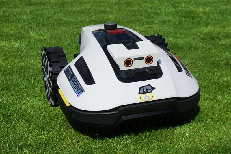 Mammotion Yuka mini Mähroboter Performance Komplettpaket PRO Spikes