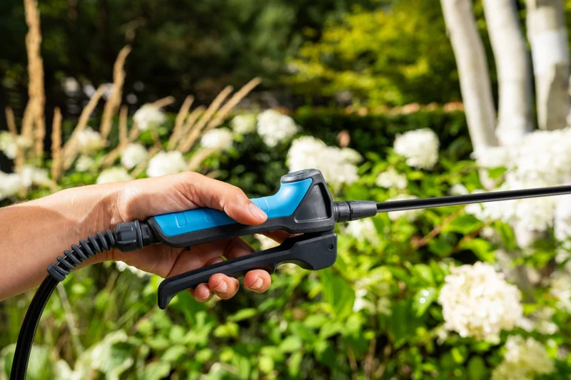 Prima 500 PLUS Drucksprüher 5 Liter, Säurebeständige Gartenspritze mit EPDM-Dichtungen, Verlängerungslanze & PVC-Gewebeschlauch