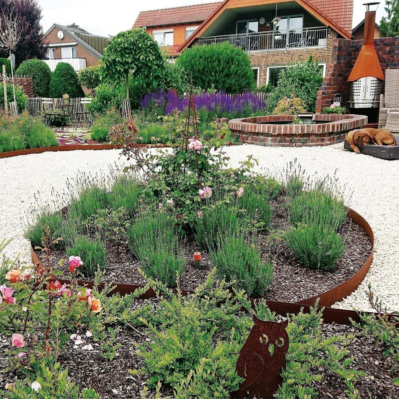 Rasenkantenband aus Cortenstahl – 15 cm hoch, Länge 15 m, 1 mm stark – GartenAZ inklusive Einschlaghilfe