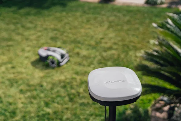 AiMowbot 10 - RTKVision™ 1000m²