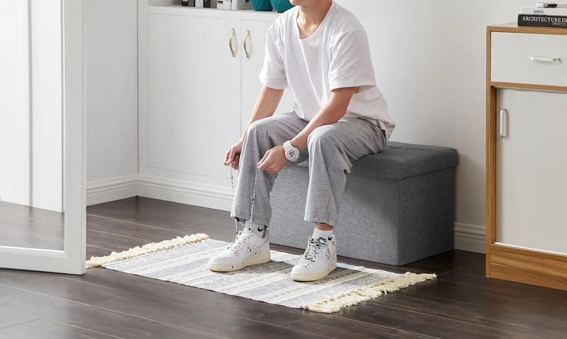 Sitzbank, Fußhocker, Sitztruhe faltbar mit Stauraum belastbar bis 300 kg 76 x 38 x 38 cm«, MDF-Platte und Leinenimitat.(Hellgrau)