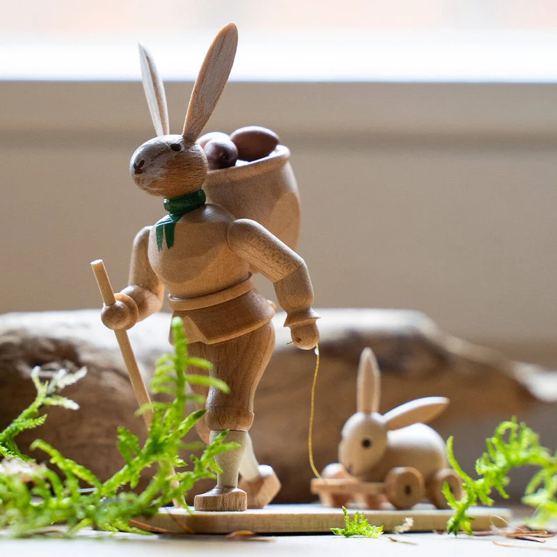 Osterhase mit Wagen