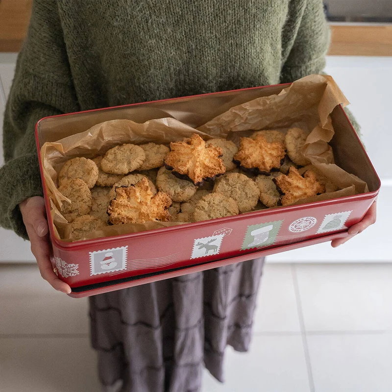 Große Gebäckdose