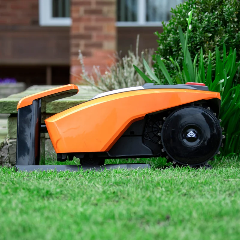 Yard Force 20V Mähroboter EasyMow 260B – für bis zu 260 m², Bluetooth App-Steuerung, Kantenschnittfunktion, 30 % Steigung, inkl. Installations-Set