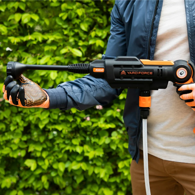 Yard Force 20V Akku-Druckreiniger LW C02A – max. 370 l/h Fördermenge, inkl. 20V 2,5 Ah Akku & Ladegerät, 5-in-1 Multifunktionsdüse, 2 Druckstufen, Kompakt & Portabel