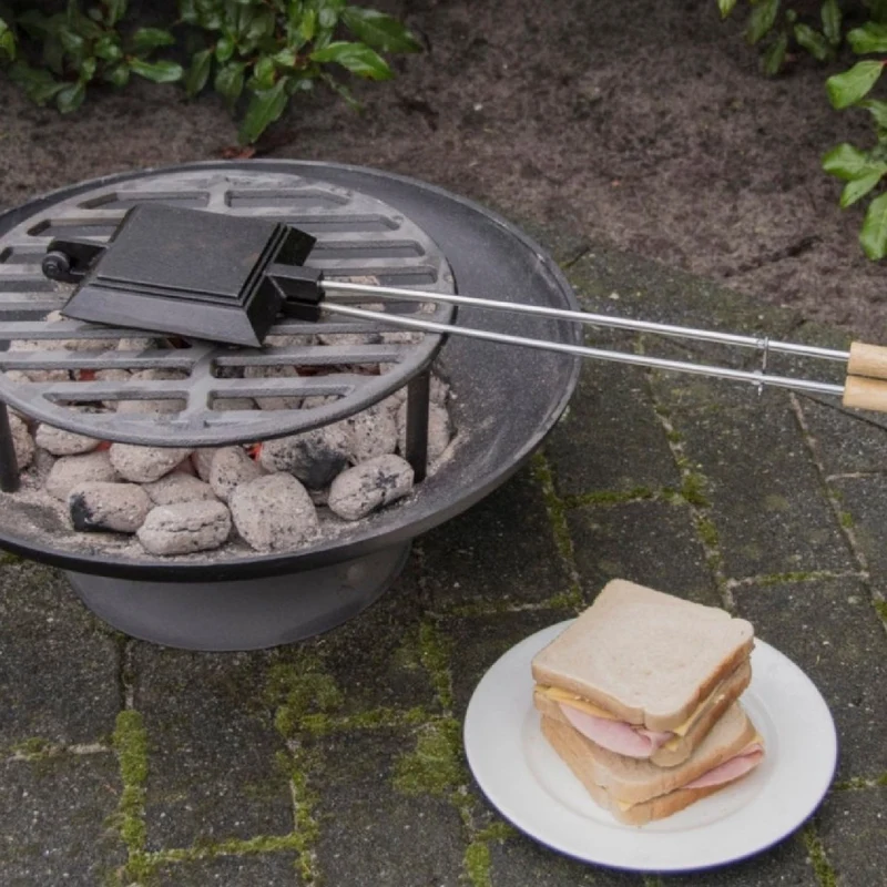 Toasteisen aus Gusseisen (Griff aus Birkenholz)