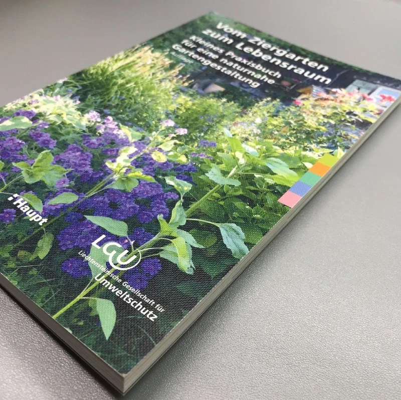 Vom Ziergarten zum Lebensraum (Kleines Praxisbuch für eine naturnahe)