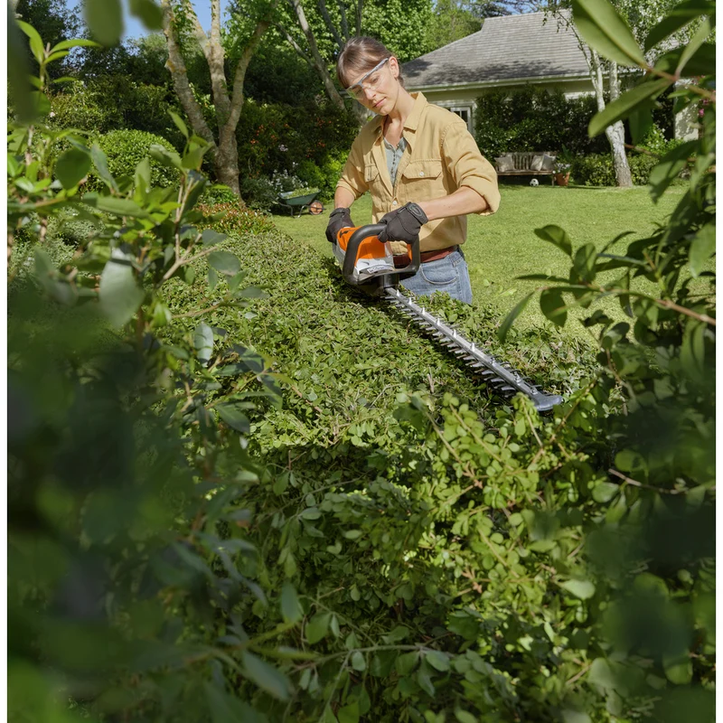 Stihl Akku-Heckenschere HSA 60 / mit Akku AK 20 und Ladegerät AL 101