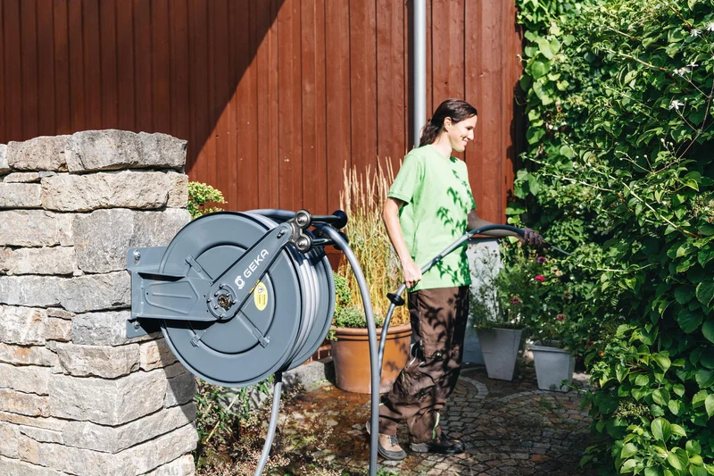 GEKA Schlauchaufroller PA30 mit Federrückzug, G 1 AG, pulverbeschichteter Stahl, 25,4 kg