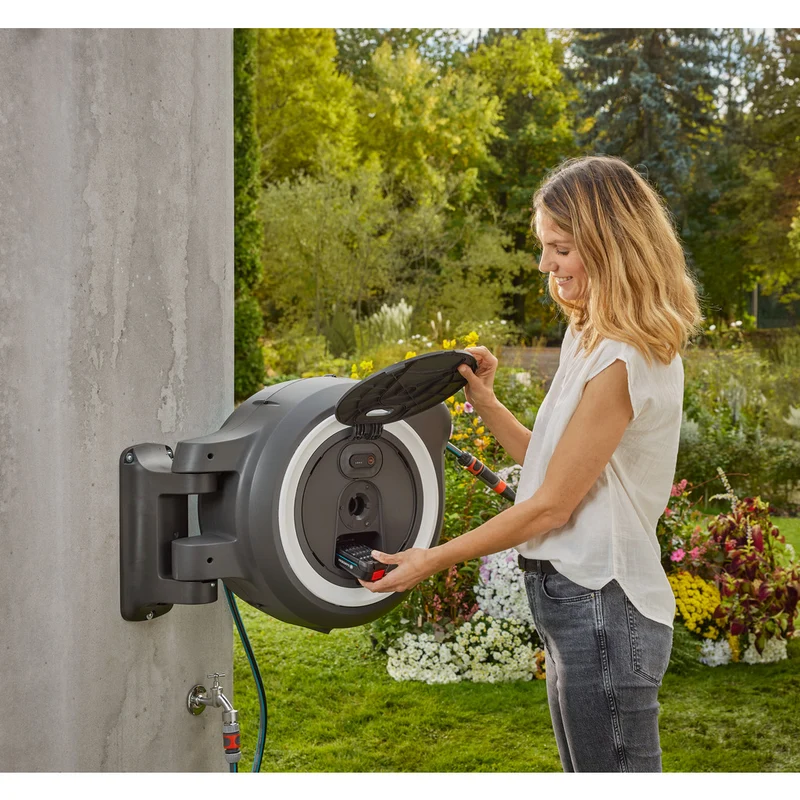 Gardena Akku-Wand-Schlauchbox PowerRoll XXL / solo
